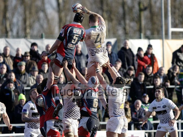 Callum Green andDominic Parsons compete in a lineout. Doncaster Knights v Leeds Carnegie at Castle Park, Doncaster on 16th January 2013, KO 1430. RFU Championship - Stage 1.