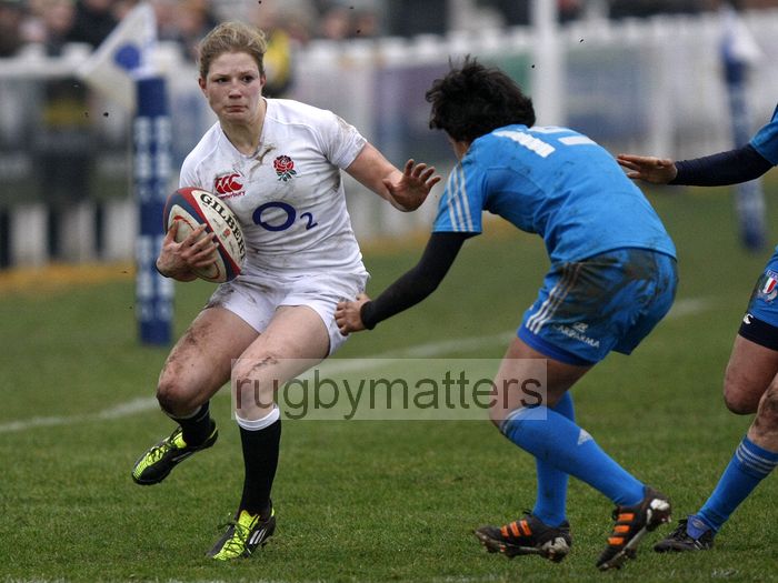 Lydia Thompson in action on the wing. England Women v Italy Women at Esher RFC, Moseley Road, Hersham, Surrey on 9th March 2013, KO 1300.