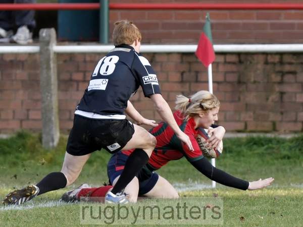 Carys Williams try