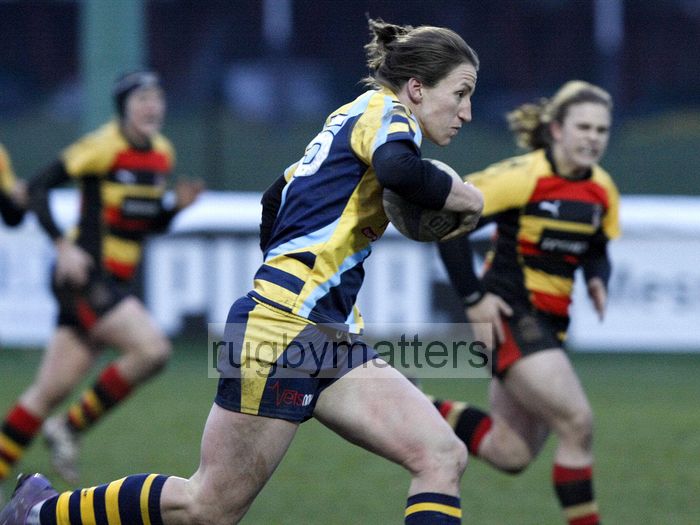 Kat Merchant makes a break leading to her scoring a try. Richmond v Worcester, 13th January 2013, The Athletic Ground, Twickenham Road, London.