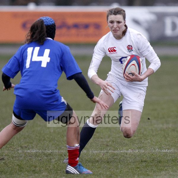 Holly Molesworth in action. U20 England Women v U20 France Women at Esher RFC, Molesey Road, Hersham, Surrey. 23rd February 2013, KO 1400.