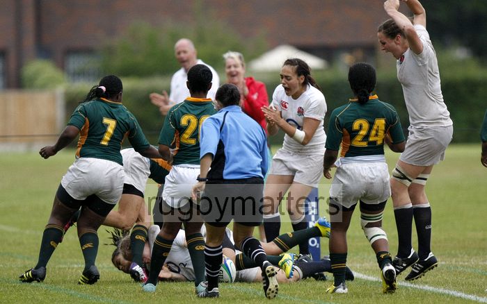 Charli Notman pushes over to score a try. England v South Africa in the U20's Nations Cup 3rd/4th place, Trent College, Derby Road, Long Eaton, Nottingham, 21st July 2013, kick off 1400.