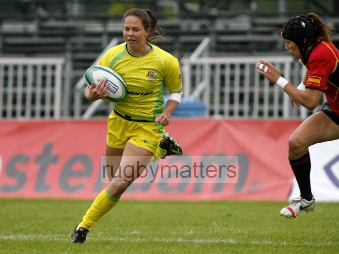 Maddi Elliot in action for Australia. IRB Women's Sevens World Series at Amsterdam Sevens, National Rugby Centre, Amsterdam, 17th May 2013