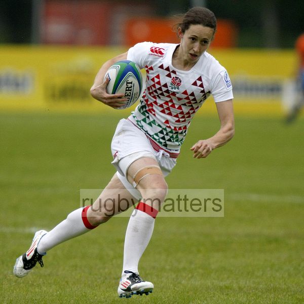 Ruth Laybourne in action for England 17 - 14 Souh Africa, Pool B Match. IRB Women's Sevens World Series at Amsterdam Sevens, National Rugby Centre, Amsterdam, 17th May 2013