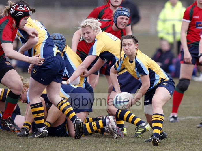 Charlotte Keane passes the ball froom the back of a ruck. Worcester v Lichfield at Sixways, Pershore Lane, Hindlip, Worcester on 7th April 2013 KO 1430.