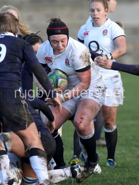 Laura Keates in action. Scotland Women v England Women in the Six Nations 2014 at Rubislaw, Aberdeen, Scotland on Sunday 9th February 2014, kick off 1400