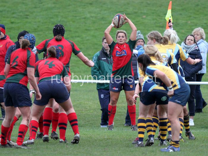 Vicky Fleetwood puts the ball into a lineout. Lichfield v Worcester at Cooke Fields, Lichfield, England on 24th November 2013 ko 1400